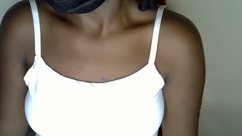Snapshot of charmingdime chatting on 11-13-25, 12:15 charmingdime online show from 11-13-25, 12:15