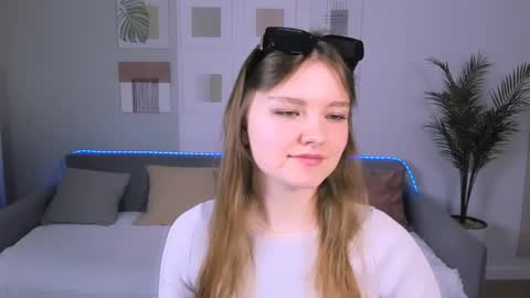 Im Eva online show from 05-09-26, 12:32