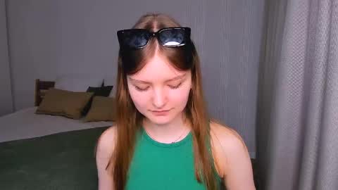 Im Eva online show from 05-17-26, 04:21