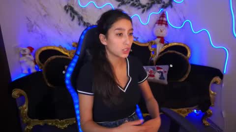 Snapshot of charmmocco chatting on 01-21-25, 10:30 SweetMoco online show from 01-21-25, 10:30