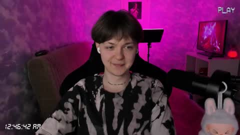 Snapshot of charonbaby1 chatting on 10-23-25, 09:46 lynxy online show from 10-23-25, 09:46