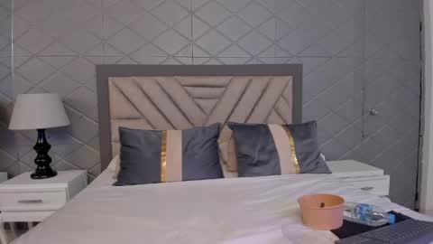 Snapshot of charylin chatting on 05-15-26, 11:01 Chary online show from 05-15-26, 11:01