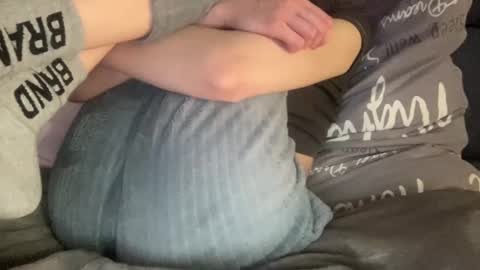 Vicky online show from 01-12-25, 04:40