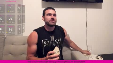 Snapshot of chasemason20 chatting on 10-17-25, 01:31 Onlyfans chasingfit Instagram the arguer Twitter chasingfitOF online show from 10-17-25, 01:31