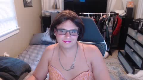 Natalie online show from 09-17-25, 01:29