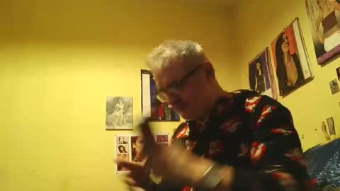 lee online show from 10-13-25, 02:06