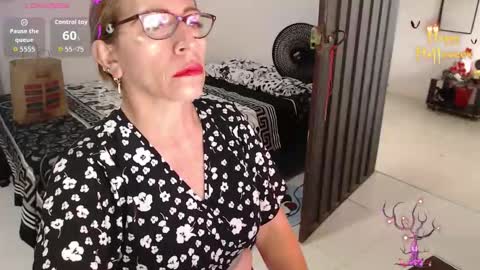 CHAYLA VICTORIA RUIZ  online show from 10-18-25, 07:36