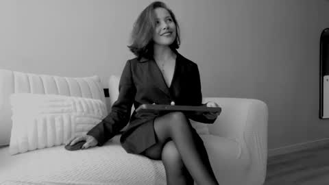 Regina Phalange online show from 03-06-26, 03:30