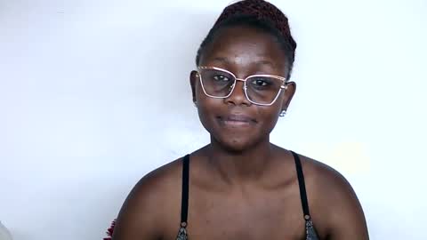 Snapshot of cheeky_charms chatting on 10-06-25, 02:31 cheeky_charms online show from 10-06-25, 02:31