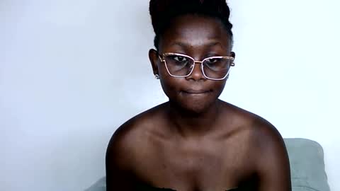 Snapshot of cheeky_charms chatting on 10-08-25, 01:09 cheeky_charms online show from 10-08-25, 01:09
