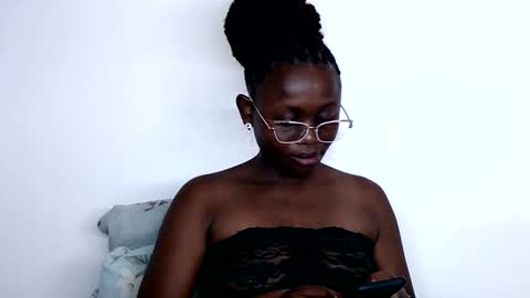 Snapshot of cheeky_charms chatting on 10-12-25, 09:36 cheeky_charms online show from 10-12-25, 09:36