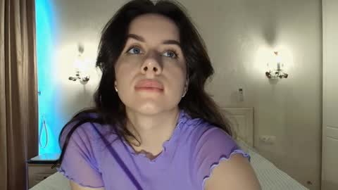 Amelia online show from 04-18-26, 06:28