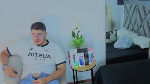   online show from 03-02-26, 04:03