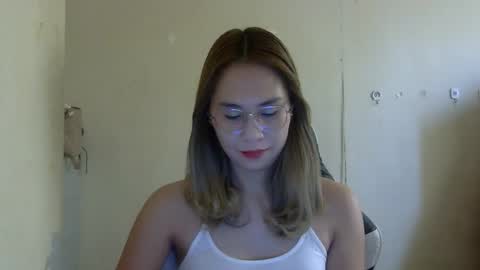 Snapshot of chelly4u69 chatting on 10-16-25, 03:18 chelly4u69 online show from 10-16-25, 03:18