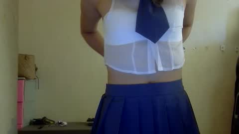 Snapshot of chelly4u69 chatting on 10-17-25, 04:37 chelly4u69 online show from 10-17-25, 04:37