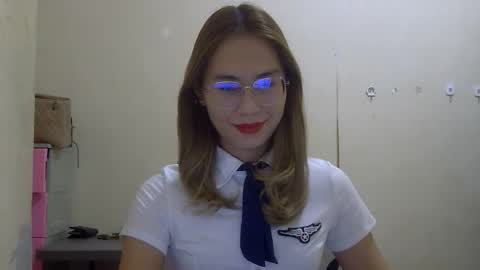 Snapshot of chelly4u69 chatting on 10-18-25, 04:37 chelly4u69 online show from 10-18-25, 04:37