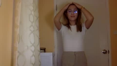 chelly4u69 online show from 11-26-25, 04:35