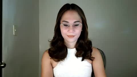 Snapshot of chelly4u69 chatting on 06-13-26, 01:36 chelly4u69 online show from 06-13-26, 01:36