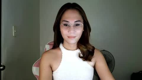 Snapshot of chelly4u69 chatting on 06-15-26, 01:52 chelly4u69 online show from 06-15-26, 01:52