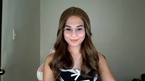 Snapshot of chelly4u69 chatting on 06-27-26, 02:05 chelly4u69 online show from 06-27-26, 02:05