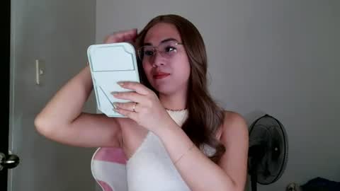 Snapshot of chelly4u69 chatting on 07-13-26, 10:01 chelly4u69 online show from 07-13-26, 10:01