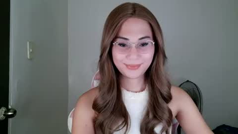 Snapshot of chelly4u69 chatting on 07-14-26, 02:05 chelly4u69 online show from 07-14-26, 02:05