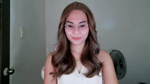 Snapshot of chelly4u69 chatting on 07-19-26, 12:03 chelly4u69 online show from 07-19-26, 12:03