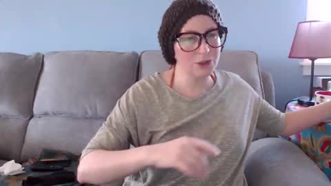 Chelsea online show from 04-08-26, 02:28