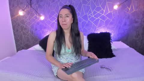CHENOVA online show from 05-28-26, 04:26