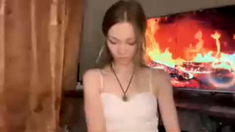 Elizabeth  you can call me Elly online show from 01-12-26, 09:20