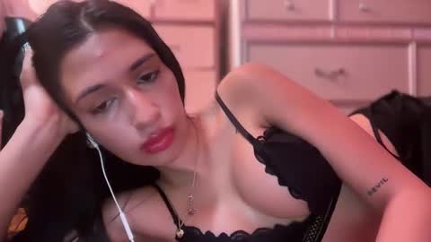 Snapshot of cherliecarmen chatting on 03-12-25, 07:59 cherliecarmen online show from 03-12-25, 07:59