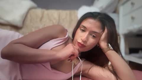 Snapshot of cherliecarmen chatting on 11-12-25, 02:50 cherliecarmen online show from 11-12-25, 02:50