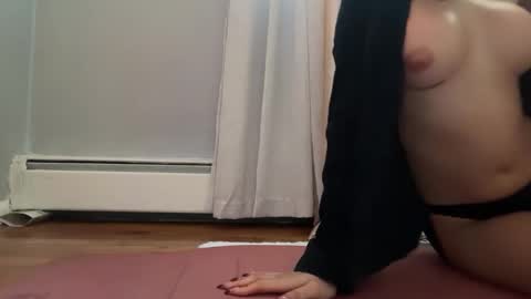 Snapshot of cherliecarmen chatting on 11-15-25, 06:48 cherliecarmen online show from 11-15-25, 06:48