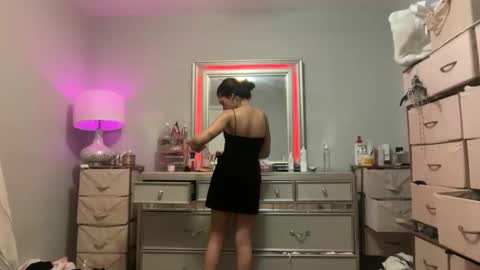 Snapshot of cherliecarmen chatting on 12-13-25, 08:47 cherliecarmen online show from 12-13-25, 08:47