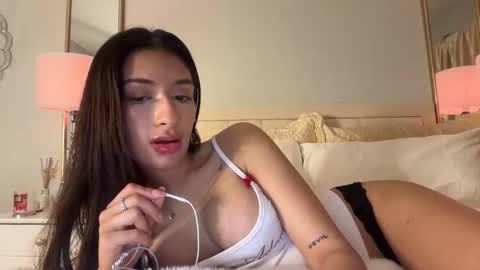 Snapshot of cherliecarmen chatting on 02-02-26, 06:34 cherliecarmen online show from 02-02-26, 06:34
