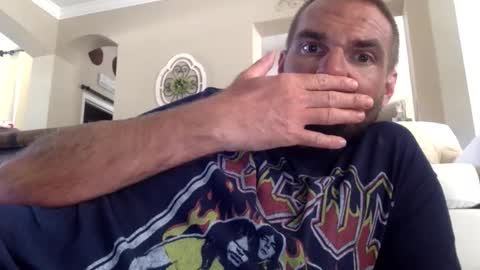Snapshot of cherokeebatman88 chatting on 04-12-26, 05:29 cherokeebatman88 online show from 04-12-26, 05:29