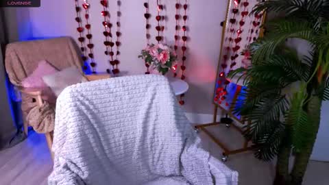 Snapshot of cherrie_sherry chatting on 02-14-26, 03:31 Sherry online show from 02-14-26, 03:31