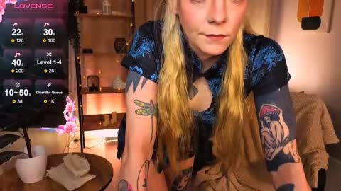 Snapshot of cherrie_sherry chatting on 02-26-26, 10:20 Sherry online show from 02-26-26, 10:20