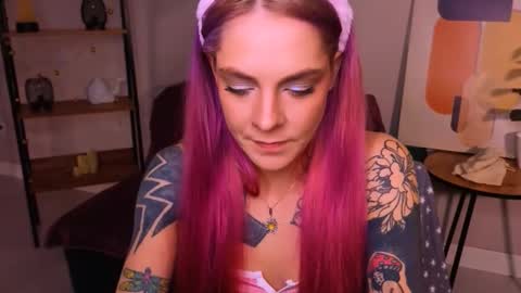 Snapshot of cherrie_sherry chatting on 03-05-26, 09:33 Sherry online show from 03-05-26, 09:33