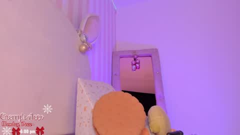 Snapshot of cherry_blond_ chatting on 12-12-24, 02:04 Cherry online show from 12-12-24, 02:04