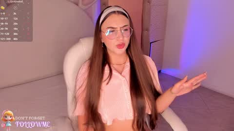 Snapshot of cherry_blond_ chatting on 01-26-25, 09:51 Cherry online show from 01-26-25, 09:51