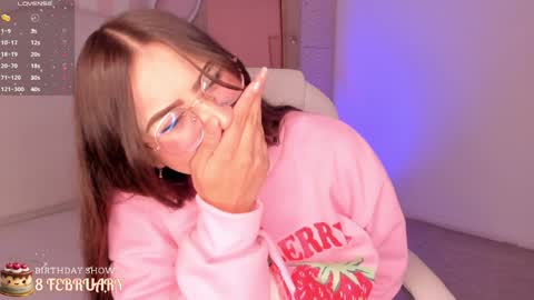 Snapshot of cherry_blond_ chatting on 01-28-25, 12:15 Cherry online show from 01-28-25, 12:15