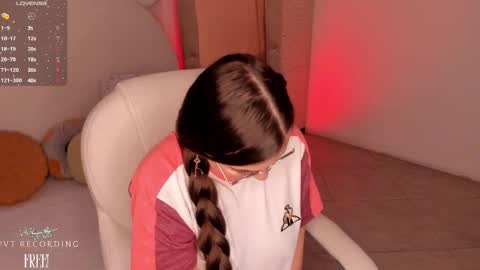Snapshot of cherry_blond_ chatting on 02-14-25, 02:28 Cherry online show from 02-14-25, 02:28
