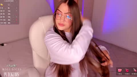 Snapshot of cherry_blond_ chatting on 02-20-25, 06:39 Cherry online show from 02-20-25, 06:39