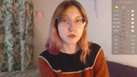 Snapshot of cherry_hazzze chatting on 09-29-25, 03:28 Cheryl online show from 09-29-25, 03:28