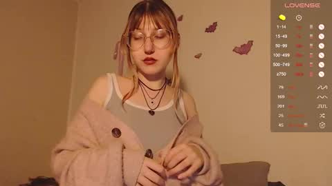 Cheryl online show from 11-12-25, 05:24