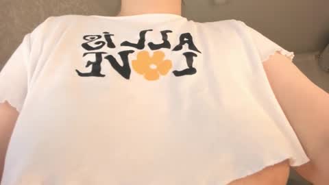 misaki  online show from 03-12-25, 10:17