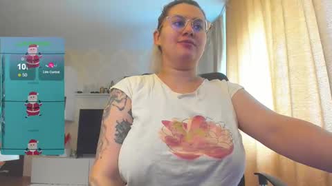 Snapshot of cherry_pie_69 chatting on 12-29-24, 08:44 mayra online show from 12-29-24, 08:44