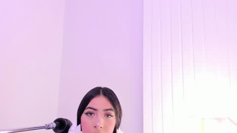 Snapshot of cherry_skinny_ chatting on 06-08-26, 04:02 ANNY online show from 06-08-26, 04:02