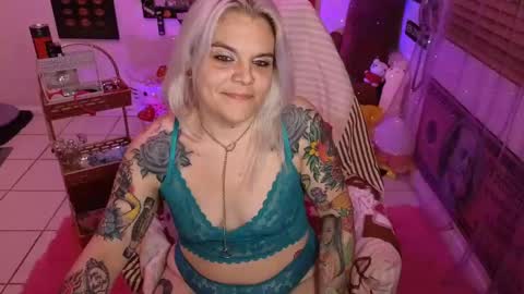 CherryBombBomb online show from 02-08-25, 07:48